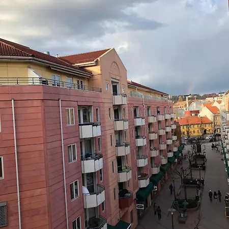 Centrum Box فندق