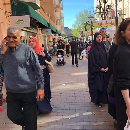 Centrum Box فندق