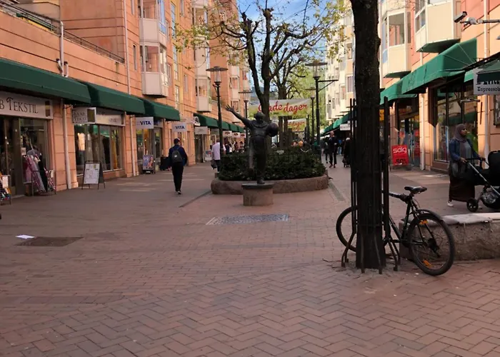 מלון Centrum Box 3*